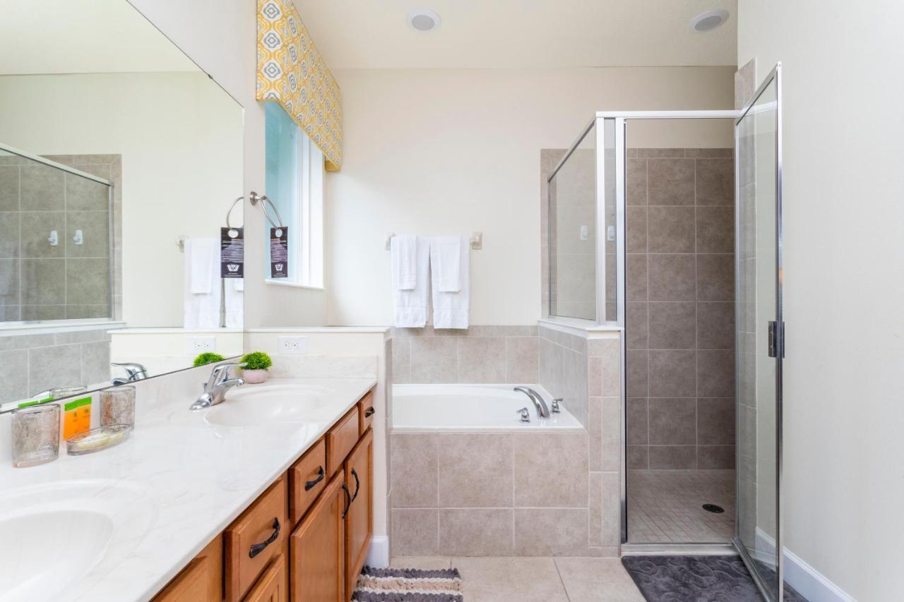 Gorgeous 4bd Close To W/ Pool @ 4072 Solterra Holiday home