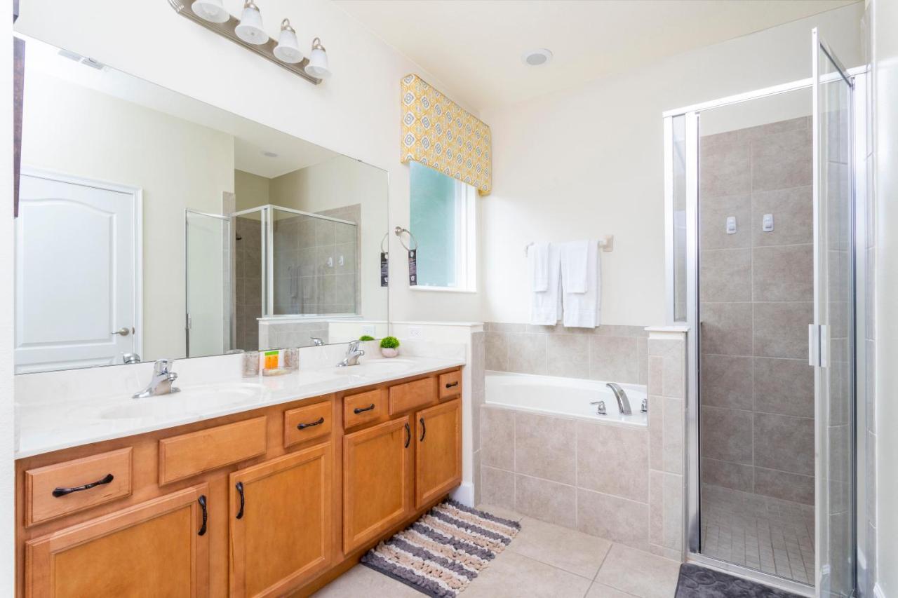 Holiday home Gorgeous 4bd Close To W/ Pool @ 4072 Solterra